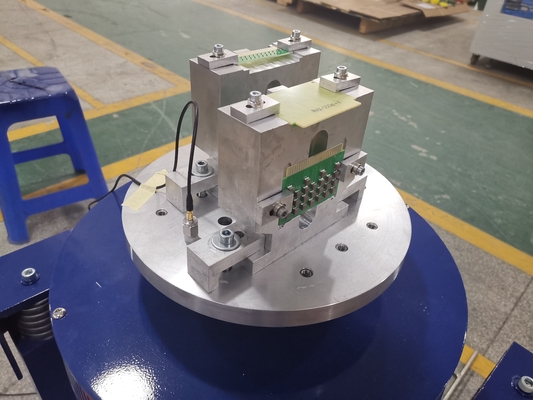RTCA DO-227 UN68.3 Vertikaler Schwingungserreger (elektrodynamisch) für Batterien