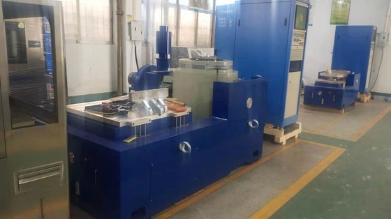 Elektrodynamischer Shaker Testing Equipment With 600kg veranschlagte Erschütterungs-Test des Kraft-Treffen-IEC61373